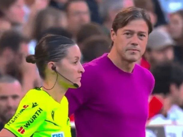 Un cruce que desató polémica: la tensa discusión de Matías Almeyda con la terna arbitral