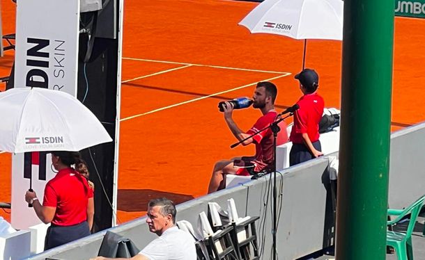 Quién es Corentin Moutet, el tenista que se volvió viral por tomar gaseosa en el Argentina Open