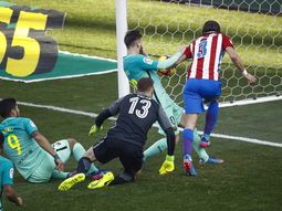 A Messi le costó hacer pie en el Vicente Calderón, pero apareció en el momento justo A Messi le costó hacer pie en el Vicente Calderón, pero apareció en el momento justo