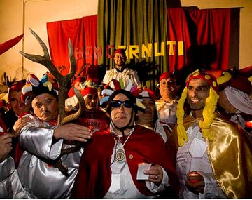 Ojo si te saludan: hoy es el Día de los Cornudos