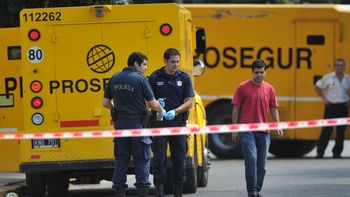 tiroteo y heridos en un intento de asalto a un camion blindado tiroteo y heridos en un intento de asalto a un camion blindado