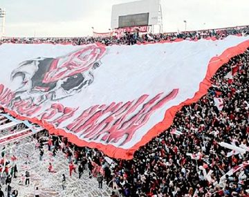 Los hinchas del Globo esperan su partido más importante