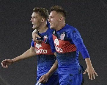 Dirigentes de River se reunieron con Mateo Retegui y el agente de Facundo Colidio