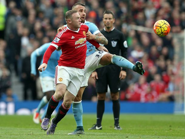 Hasta la policía de Manchester se burla del nivel de Wayne Rooney