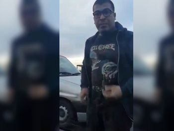 Furia y temor en la autopista: la chocó, le pateó el auto y la persiguió