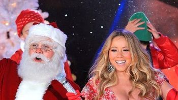 la cantante que amplio su escote para las fiestas la cantante que amplio su escote para las fiestas