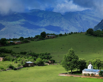 El pueblo a mas de mil metros de altura que está en plena región de las Yungas