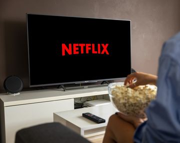 Netflix: la serie de 6 capítulos que rosa el terror y va camino a ser la más vista del año