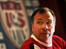 Arena tiene 65 años y será su segunda experiencia en la Selección Arena tiene 65 años y será su segunda experiencia en la Selección