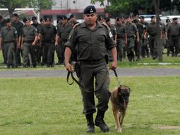 Conforman un Comité de Crisis ante los reclamos de la Policía