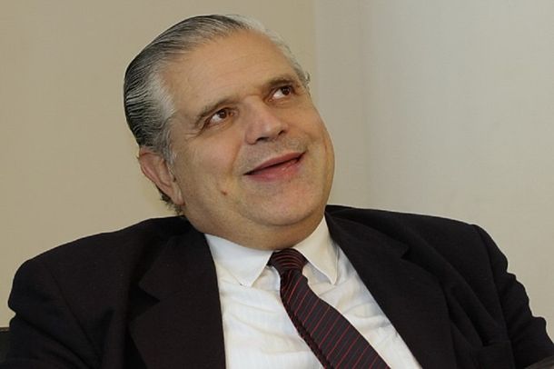 López Murphy propone liberar el uso de la marihuana