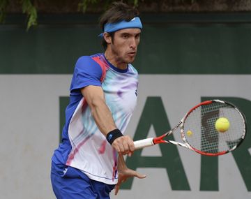 Mayer avanza en Roland Garros