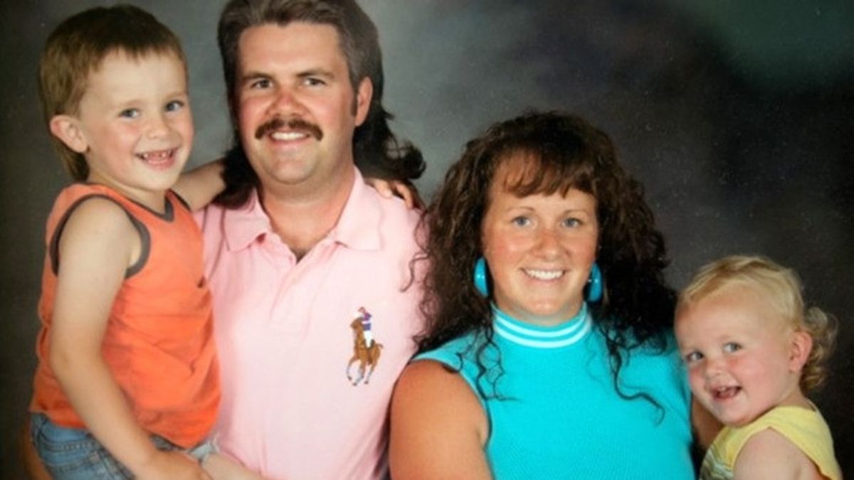 Una familia retro vive sólo con la tecnología de los ochenta