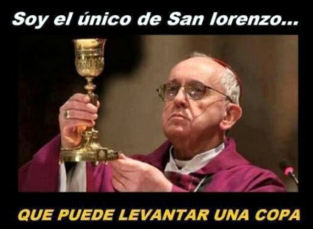 Las cargadas con afiches a San Lorenzo y Tinelli por la derrota con Arsenal