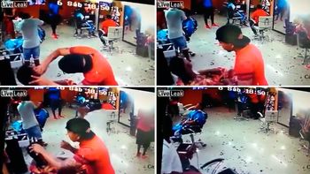 video: un sicario asesina a un hombre mientras lo atendian en una peluqueria video: un sicario asesina a un hombre mientras lo atendian en una peluqueria
