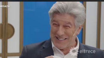 por el pelo debe ser: pachu pena hizo estallar de risa a juana viale cuando conto con quien lo confunden por el pelo debe ser: pachu pena hizo estallar de risa a juana viale cuando conto con quien lo confunden