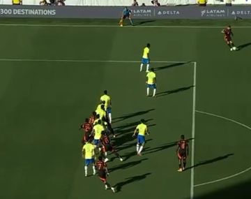 El polémico offside que cobró el VAR en el gol anulado de Colombia ante Brasil