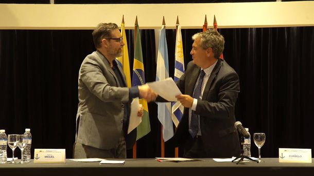 El puerto de Montevideo firmó un acuerdo comercial con el puerto de Rosario.