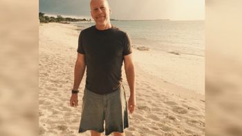 crudo relato de un amigo de bruce willis: se le fue la alegria de vivir crudo relato de un amigo de bruce willis: se le fue la alegria de vivir