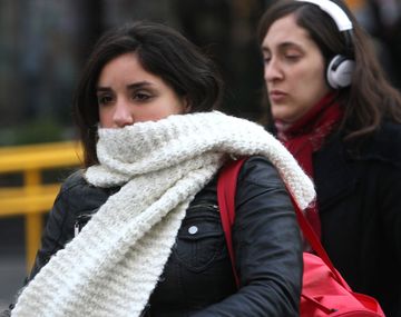 Llegó el frío: miércoles con bajas temperaturas y sol en la Ciudad