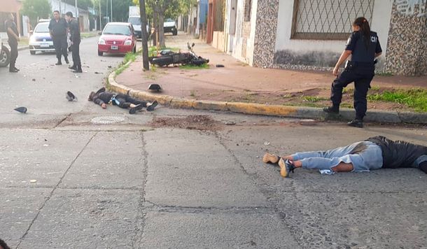 San Martín: un delincuente murió tras chocar contra un patrullero mientras escapaba en una moto robada