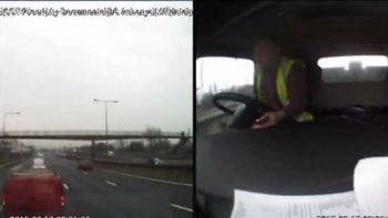 Usaba el celular mientras manejaba y causó un terrible accidente Usaba el celular mientras manejaba y causó un terrible accidente