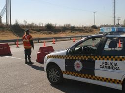 detienen a policias por abusa a menor detienen a policias por abusa a menor