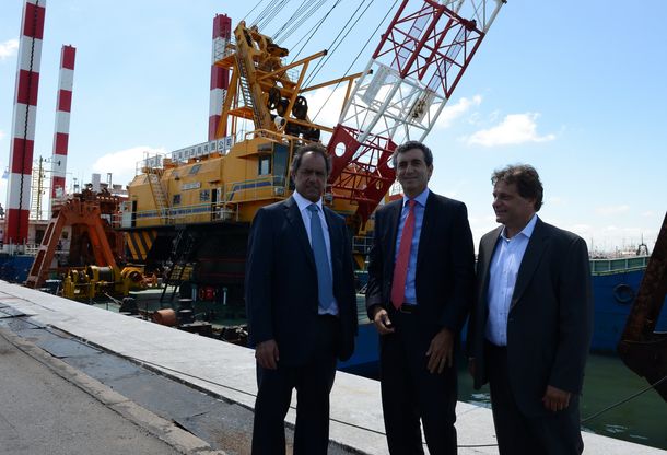 Randazzo y Scioli pusieron en marcha una obra de dragado