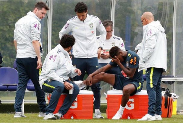 Preocupación en Brasil: Casemiro lesionó a un compañero a una práctica