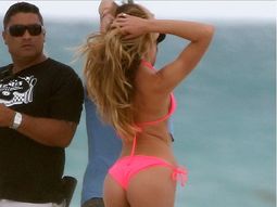 ella mostro su retaguardia de angelita ella mostro su retaguardia de angelita