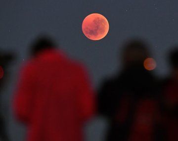El ritual para aprovechar la energía del Eclipse y la Luna llena y atraer buena fortuna