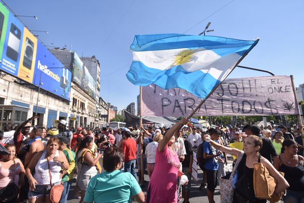 La Ciudad ofreció otro espacio para los manteros y levantarán el corte