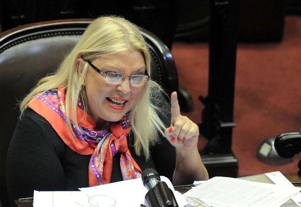 A diferencia de Macri, Carrió pidió no debatir la despenalización del aborto