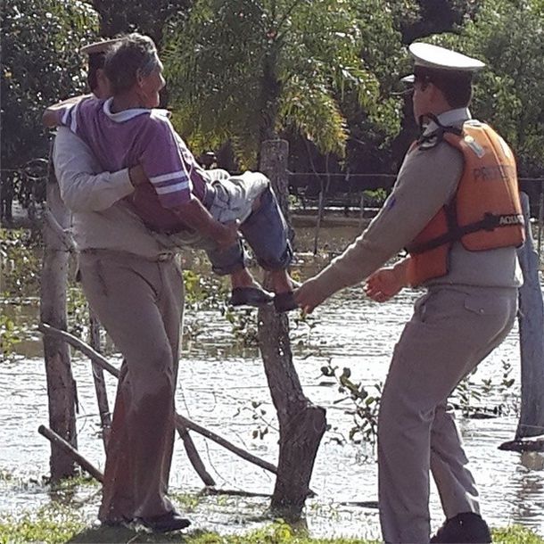 Más de 70 familias fueron evacuadas por la crecida del río Paraná