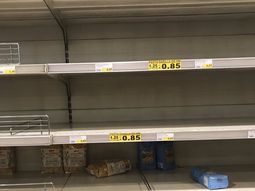 Coronavirus en Italia: la reacción de un hombre al no encontrar pasta en el supermercado