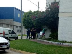 Horror y misterio en Bernal por el hallazgo de una pierna humana en una esquina