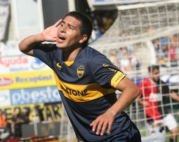 Todo un lujo: Riquelme hizo el caño más lindo del mundo