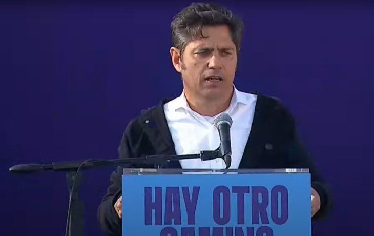 Axel Kicillof lanzó el Movimiento Derecho al Futuro y apuntó contra Javier Milei