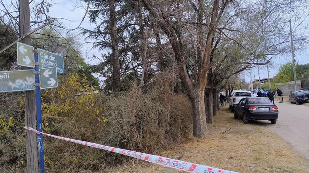 La mujer convivía con los cuerpos de sus hermanos fallecidos. Foto: ElDoce. La mujer convivía con los cuerpos de sus hermanos fallecidos. Foto: ElDoce.