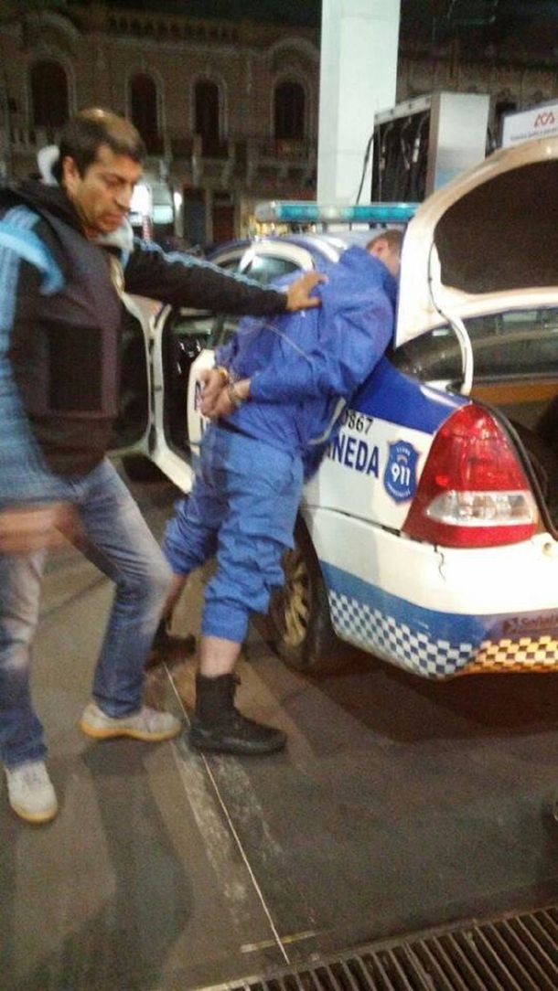Policía local de Avellaneda usaba el patrullero y el uniforme para distribuir droga en la zona que debía proteger
