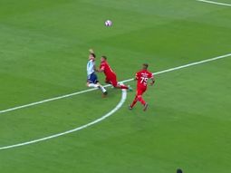 ¿Adentro o afuera? El penal para Racing con el que empató el clásico