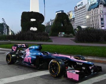 Presentaron en el Obelisco el Lotus E20 con el que Franco Colapinto hará su Road Show