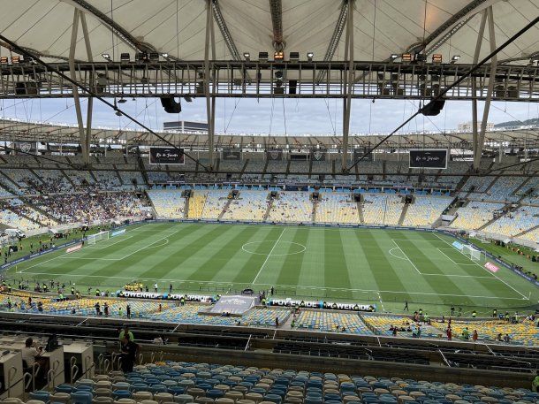 Hinchas de Boca ya entraron al Maracaná para la final contra Fluminense por la Libertadores