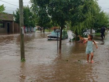 Nuevo temporal en Santa Fe: cerca de 400 evacuados y rutas cortadas