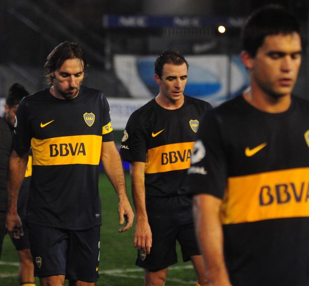 Julio César Falcioni pone mano dura para los amigos de Riquelme