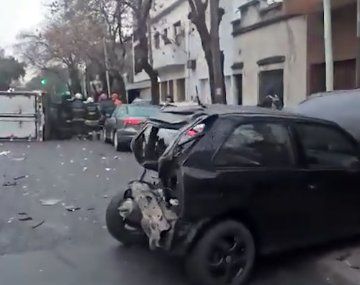 Choque múltiple y vuelco en Saavedra dejó cuatro heridos