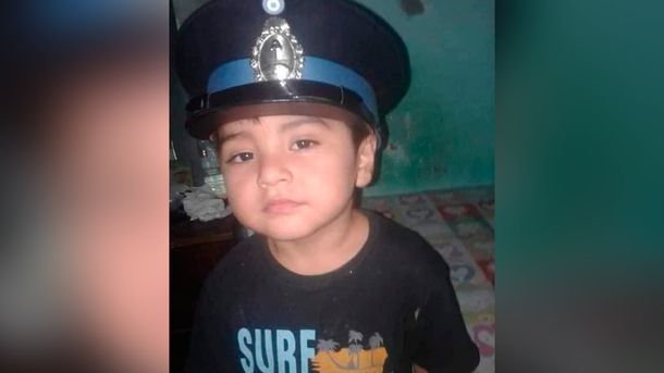 Tragedia en Salta: murió un nene por comer un pancho en mal estado