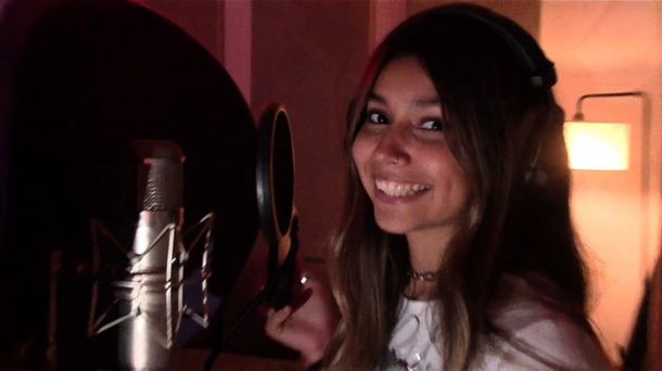 Juli Obregón apuesta a la emoción en “Ojos tristes”, su nueva colaboración con FAQU