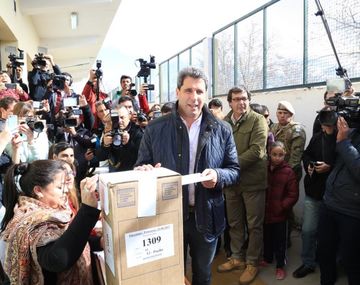 San Juan: Uñac votó y llamó a tomar el mensaje del electorado