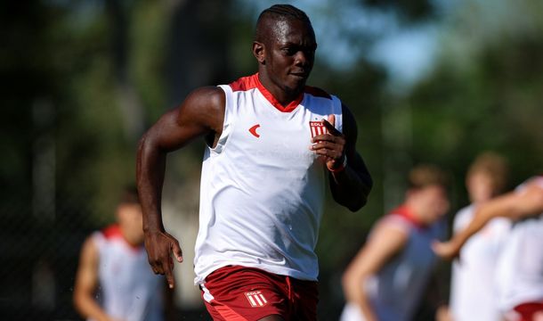 Aseguran que Edwuin Cetré fue ofrecido a River tras frustrarse su pase a Boca